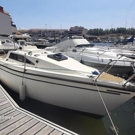 Nuit Insolite A Bord De L'Enata Un Voilier A Quai Sur La Marina De St Cyprien Saint-Cyprien  Exterior foto